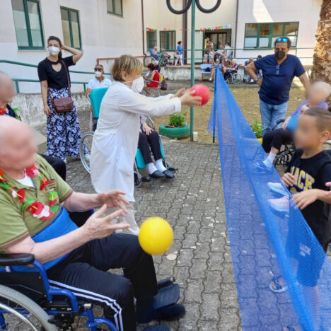 Lupetti in festa alla Rsa Madonna di Porto